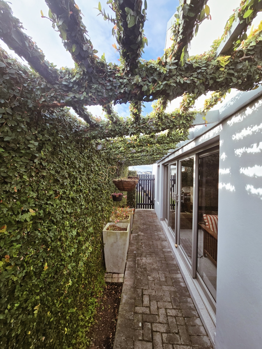 3 Bedroom Property for Sale in Blue Mountain Village Western Cape